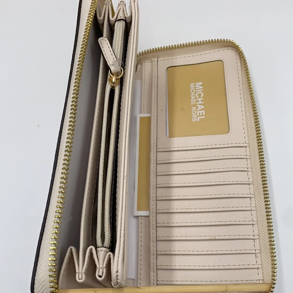 MICHAEL KORS Jet Set Travel Continental Zip Wristlet Wallet Optic White